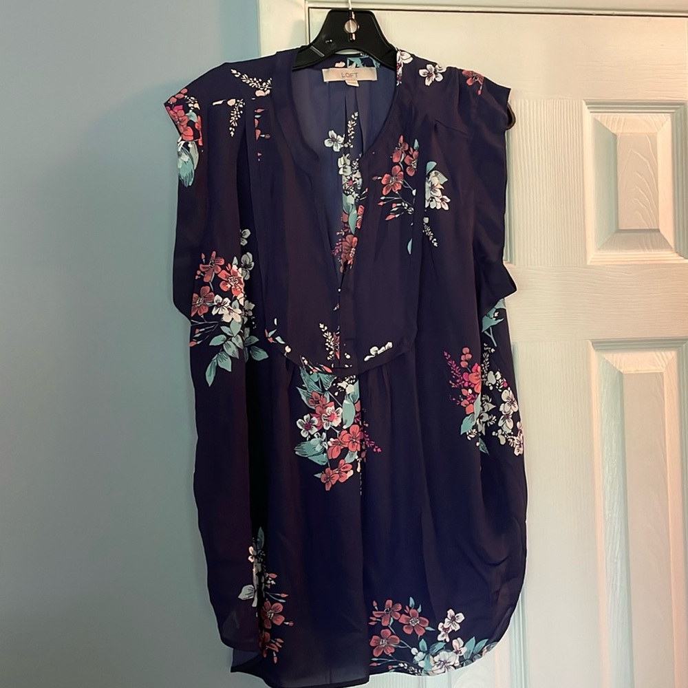 Loft blouse .  Size XXL.  Excellent condition.